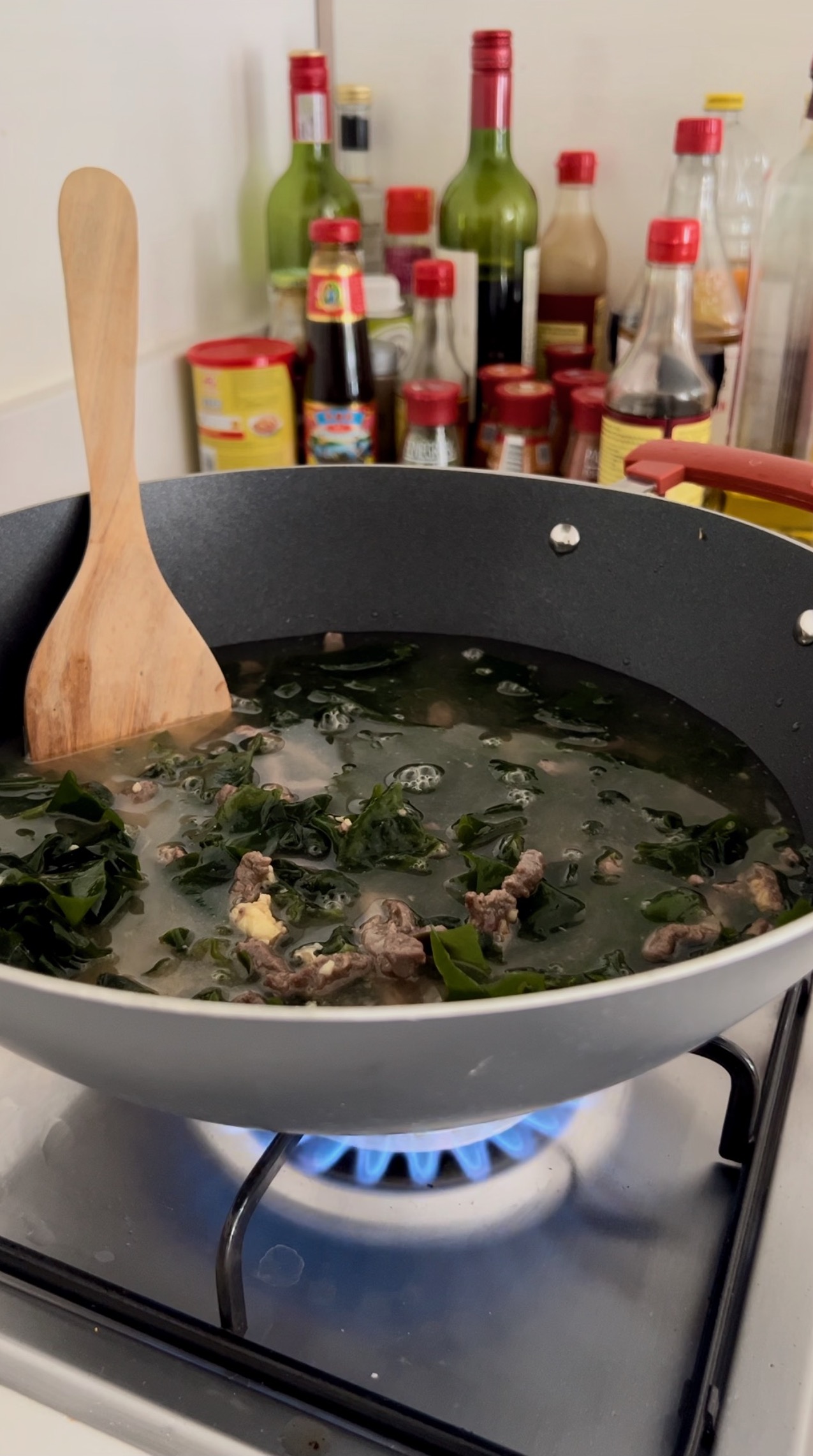 boil korean seaweed soup